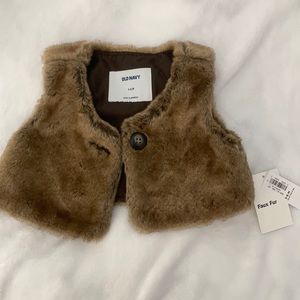 Faux fur vest 3-6 months